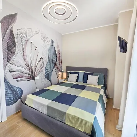 Trilocale Prati Design Con Garage Apartment *